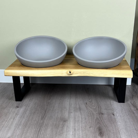 Styledog Wonderland Eiche Design Futterstation für große Hunde mit Baumkante | 56 cm