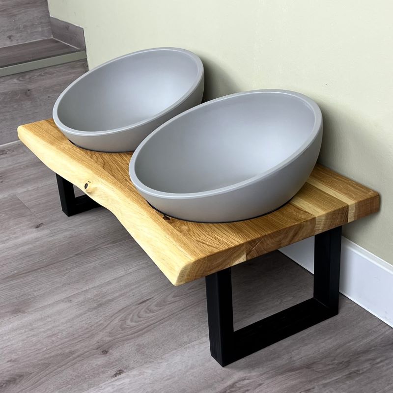 Styledog Wonderland Eiche Design Futterstation für große Hunde mit Baumkante | 56 cm