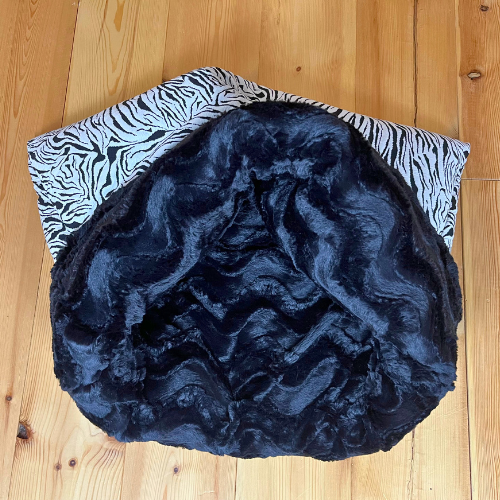 Pawla Petstore: King Louis Collection Kuschelsack ZEBRA