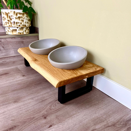 Styledog Wonderland Eiche Design Futterstation für mittlere Hunde mit Baumkante
