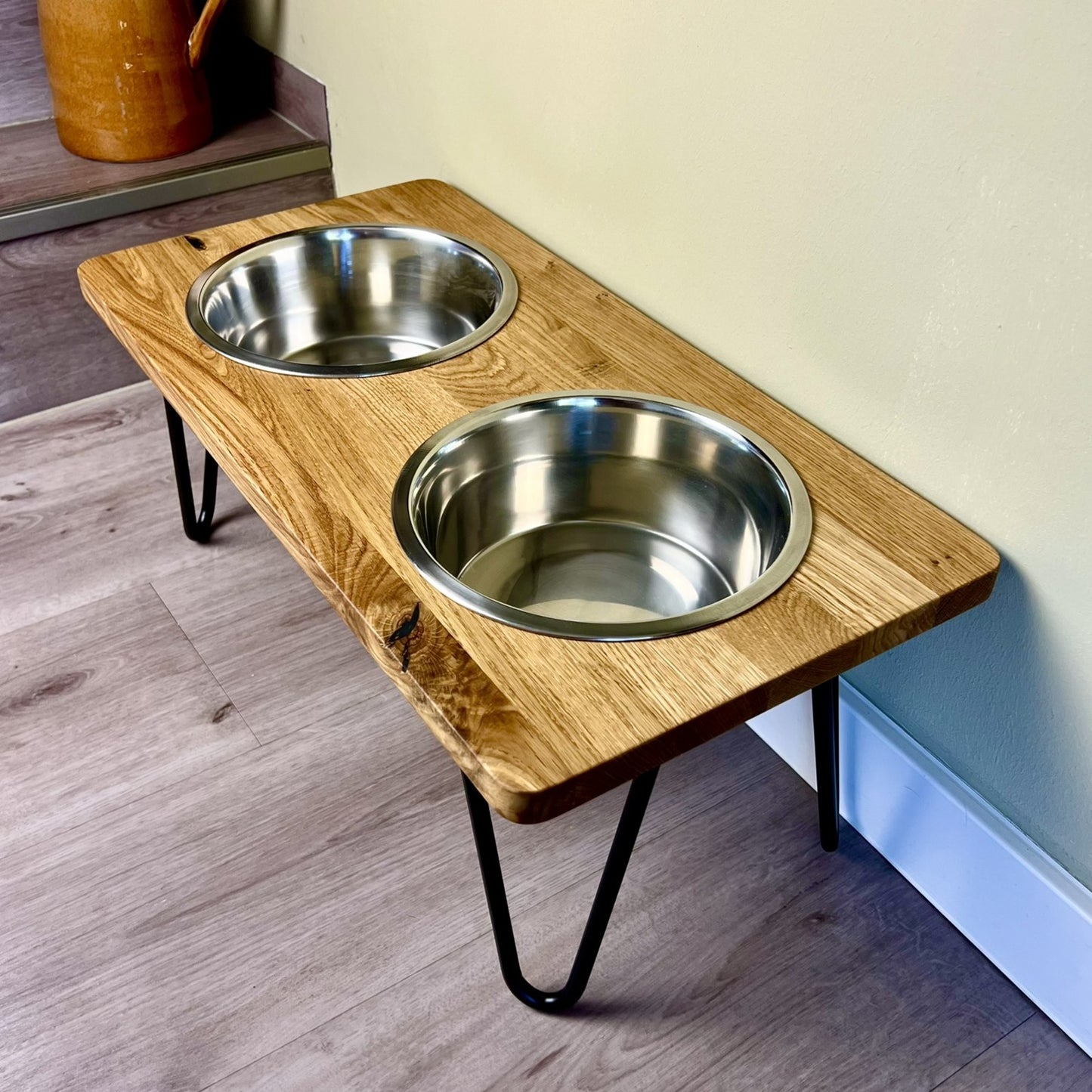 Styledog Wonderland Eiche Design Futterstation für große Hunde mit Edelstahlnäpfen