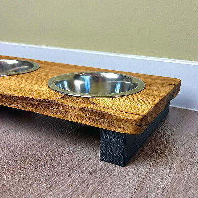 Styledog Wonderland Eiche Design Futterstation für kleine Hunde mit Edelstahlnäpfen